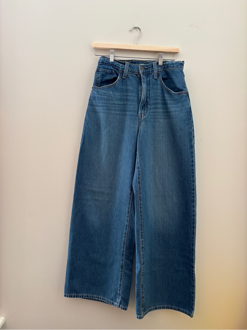 Levi's Womens Cinch Baggy Jeans